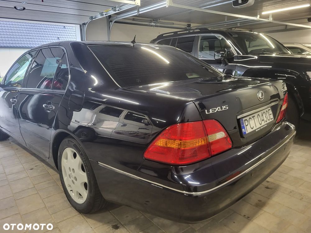 Lexus LS Prezydent - 29