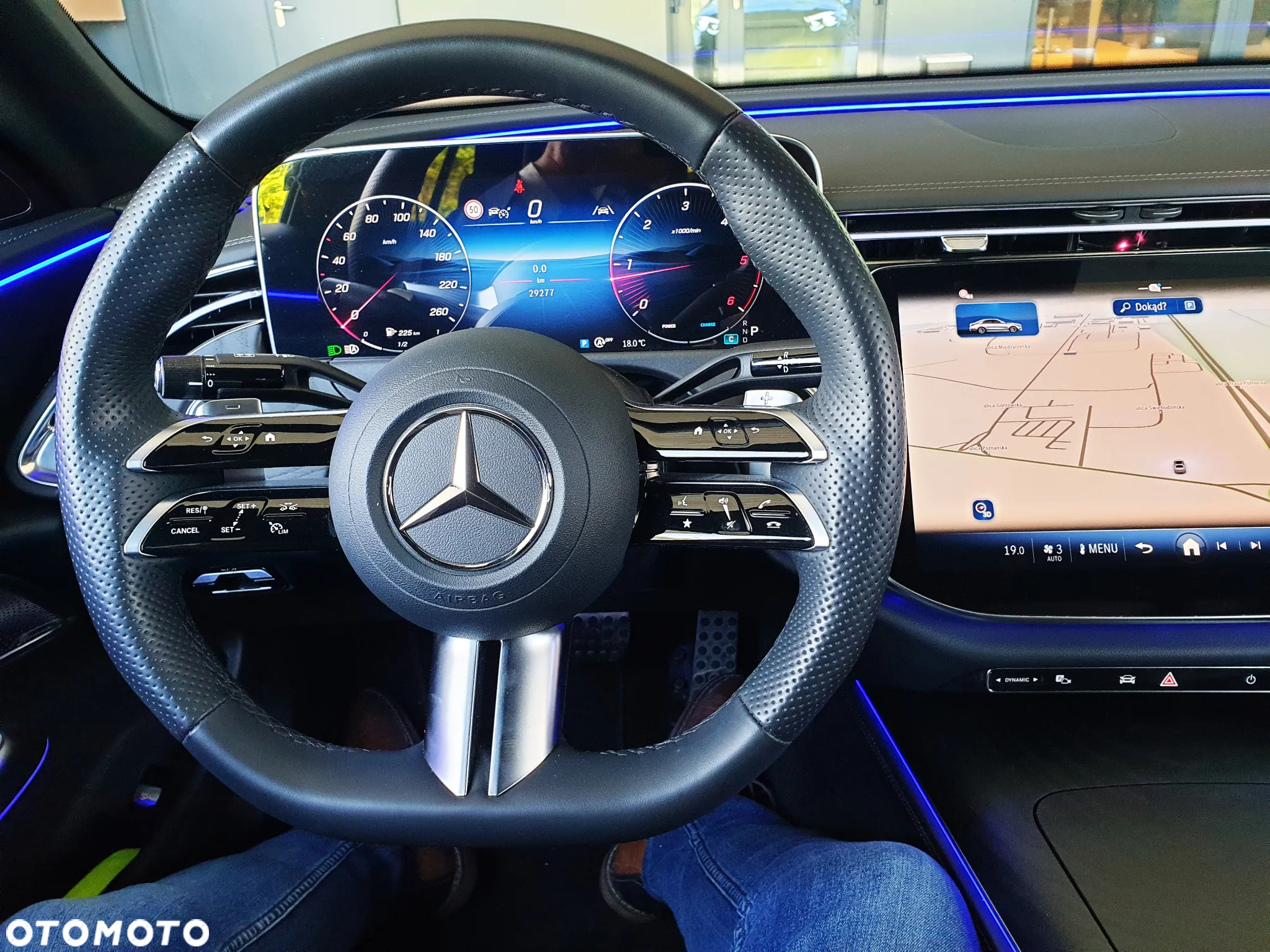 Mercedes-Benz Klasa E 220 d 4-Matic AMG - 22