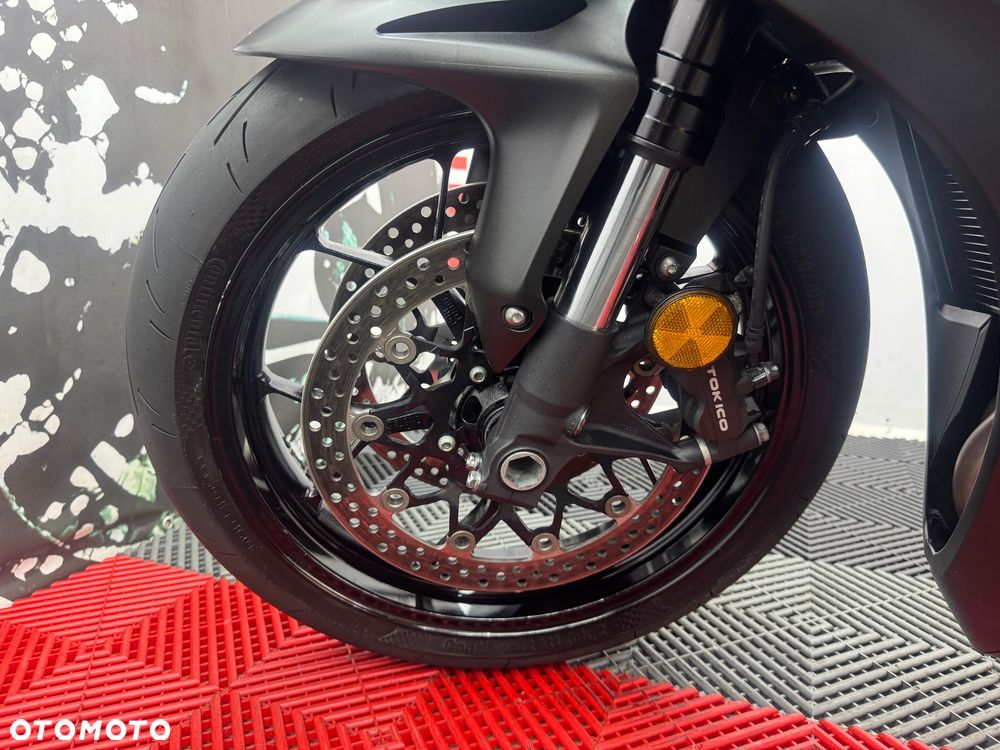 Honda CBR - 10