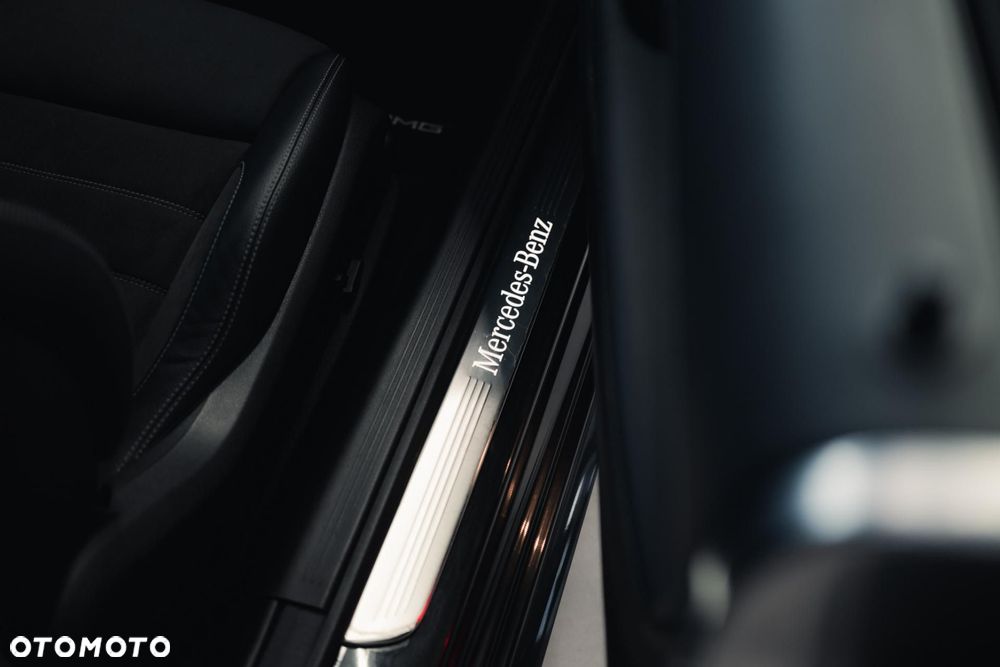 Mercedes-Benz Klasa C 300 9G-TRONIC - 31