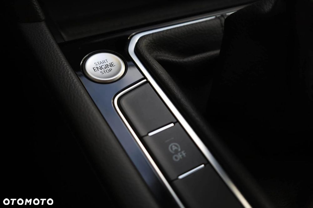 Volkswagen Passat 2.0 TDI EVO Business - 24