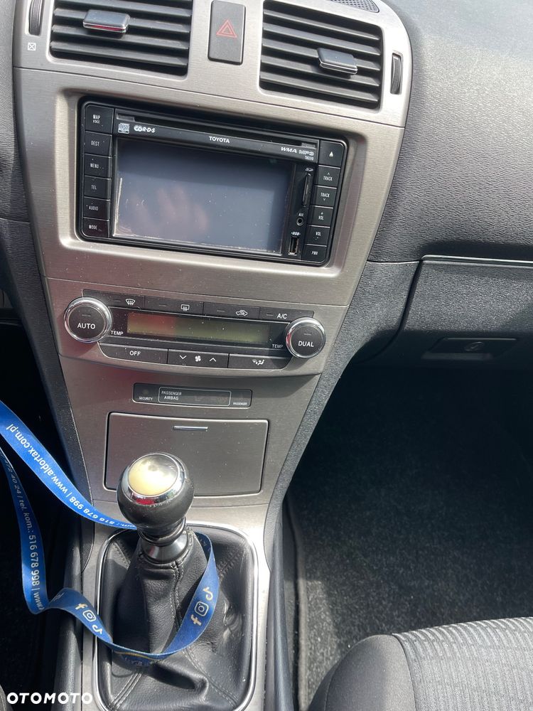 Toyota Avensis 2.2 D-4D Sol Plus NAVI - 21