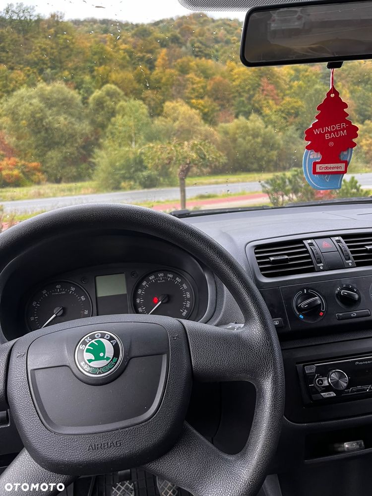 Skoda Fabia - 4