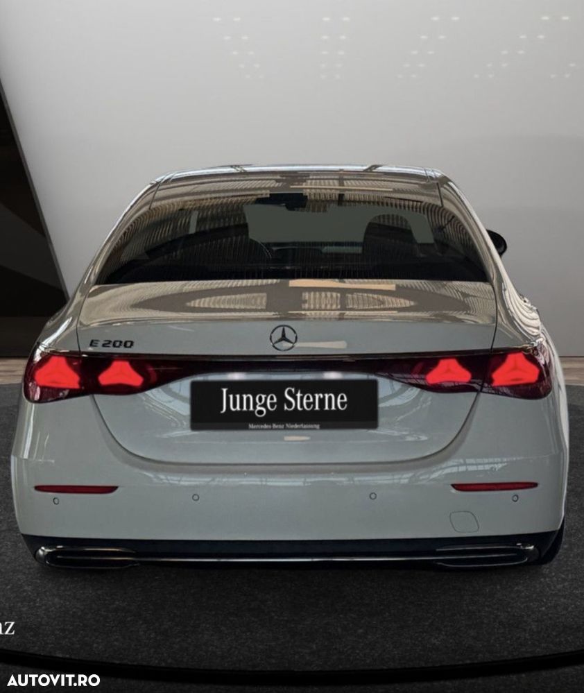 Mercedes-Benz E 200 9G-TRONIC Edition AVANTGARDE - 11