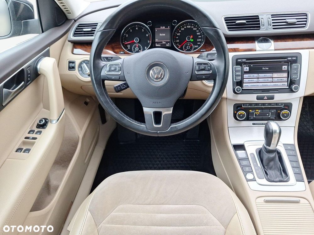 Volkswagen Passat 2.0 TSI Highline DSG - 18