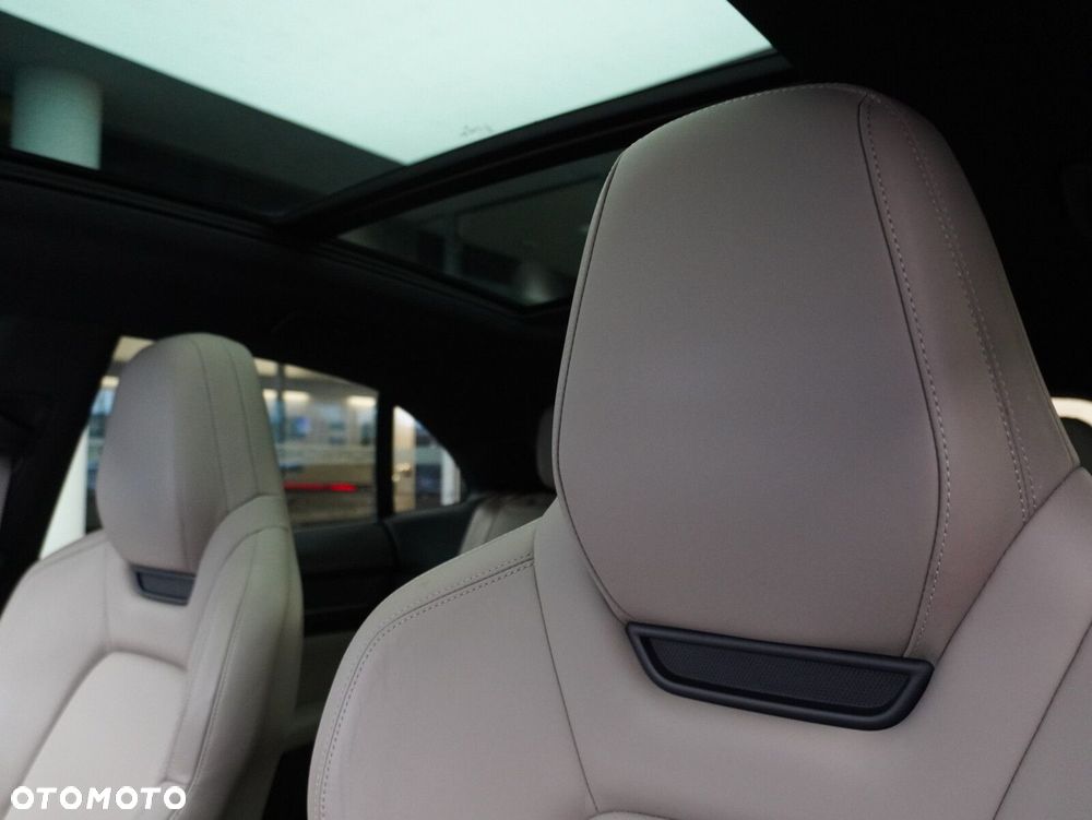 Porsche Macan - 27