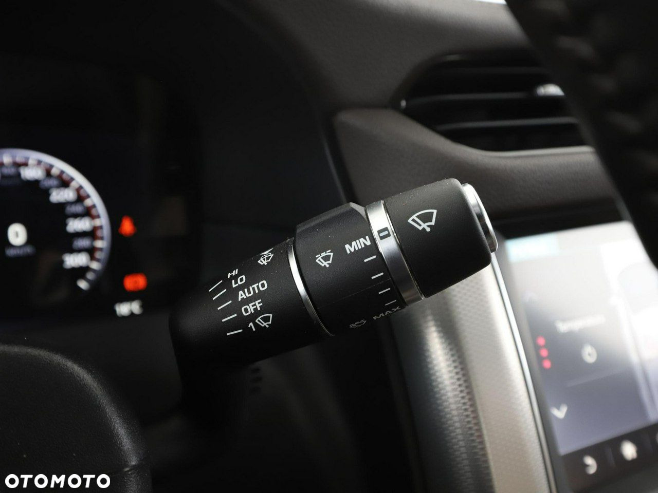 Jaguar XF 20d Portfolio - 34
