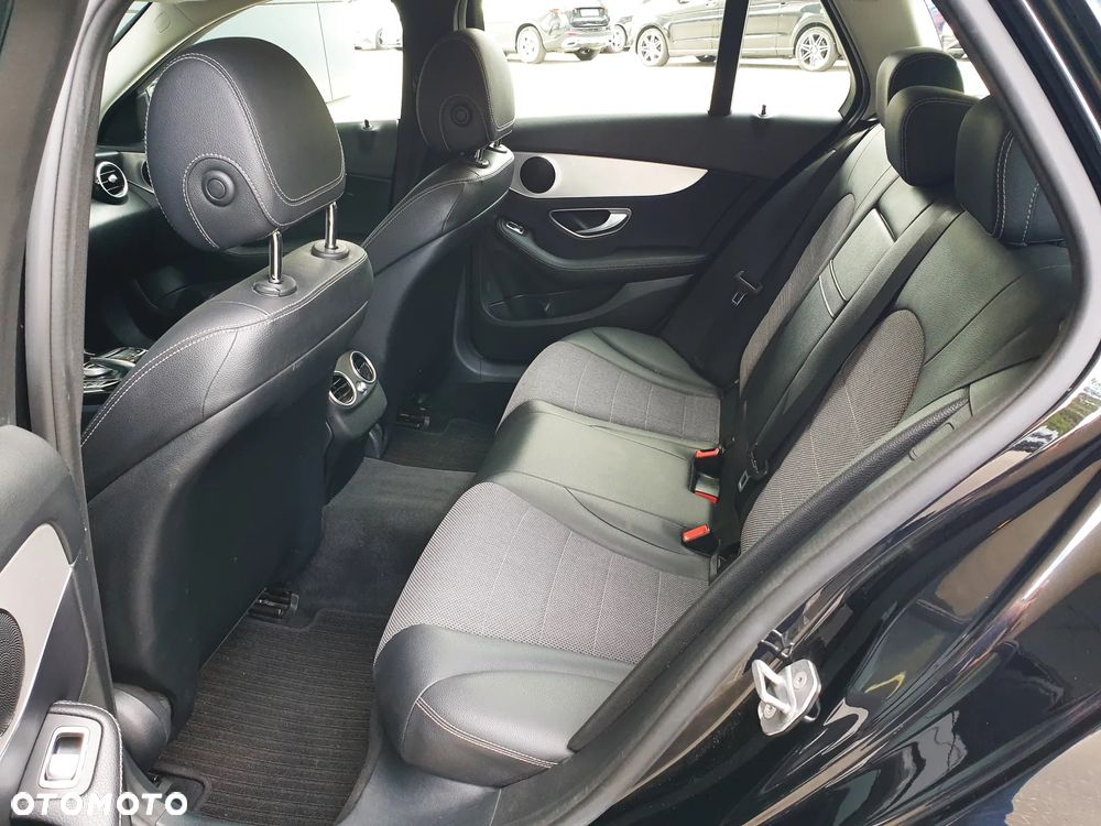 Mercedes-Benz Klasa C 180 T 9G-TRONIC Avantgarde - 17