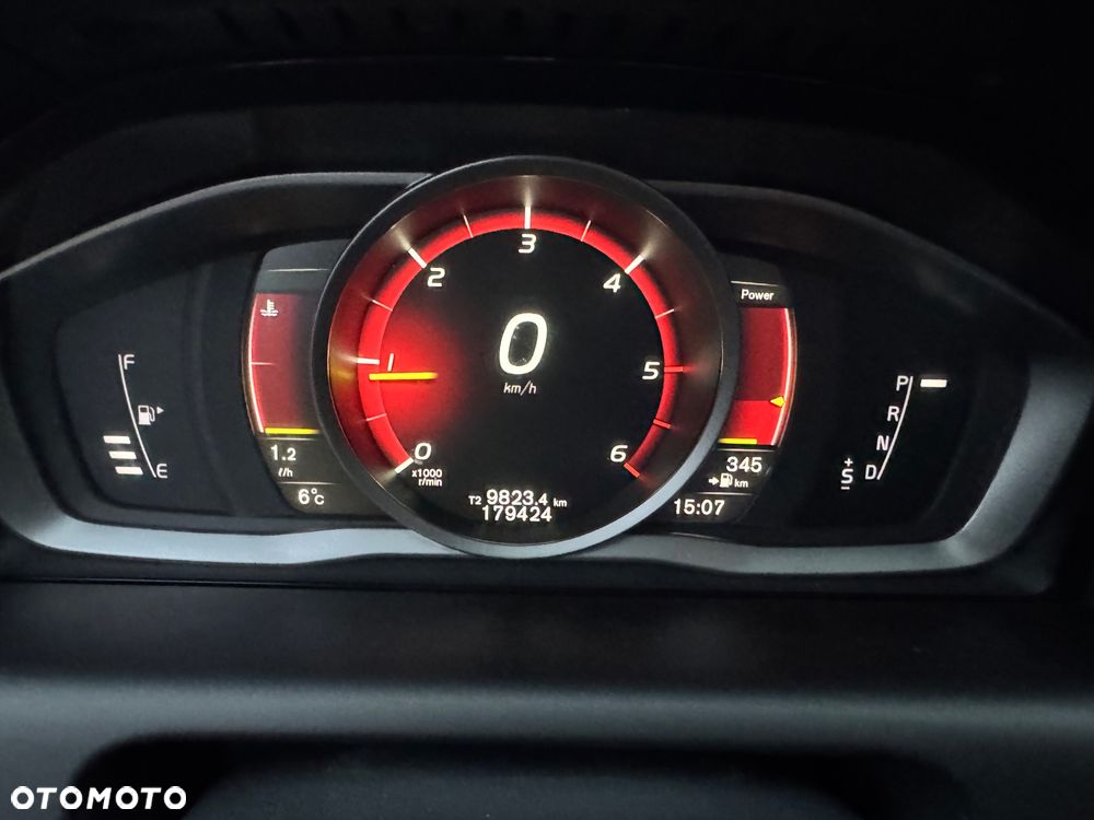 Volvo XC 60 D3 Drive-E Momentum - 13