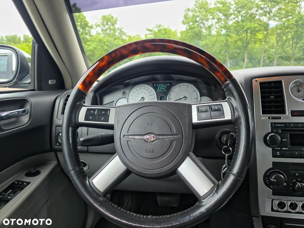 Chrysler 300C - 6