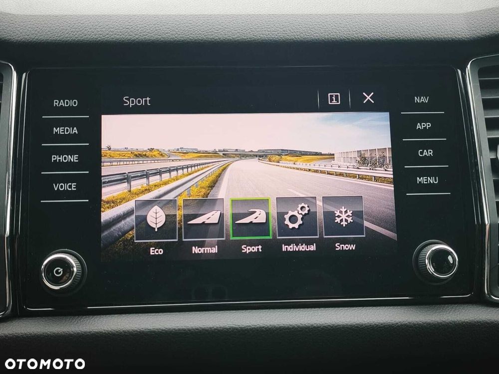 Skoda Kodiaq 2.0 TDI 4x4 Style DSG 7os - 32