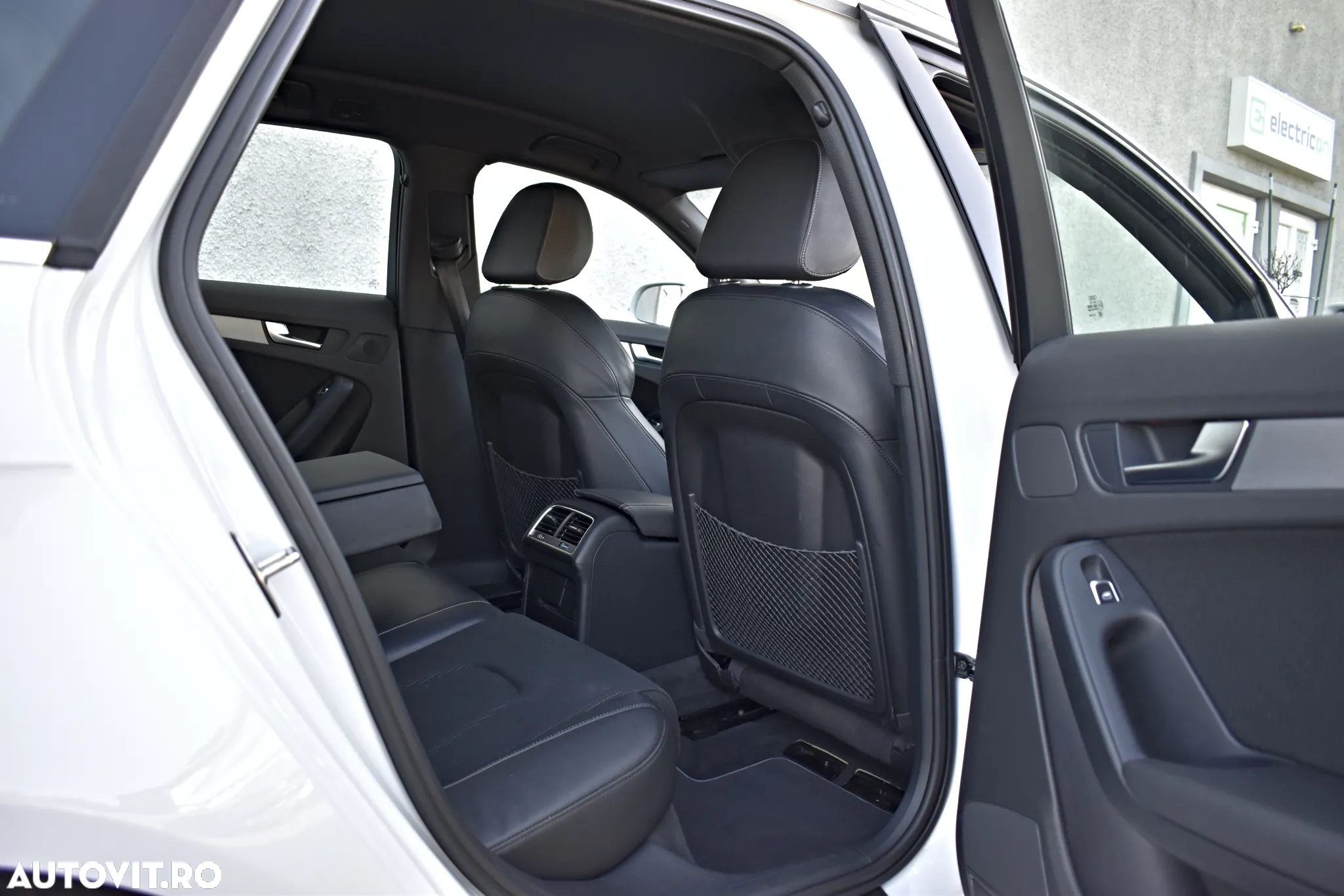 Audi A4 Avant 2.0 TDI DPF clean diesel multitronic Ambition - 11