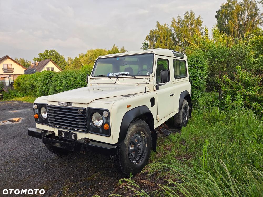 Land Rover Defender - 4