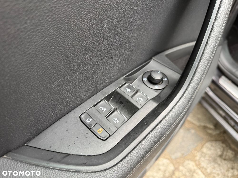 Skoda Superb 1.6 TDI DSG Ambition - 23