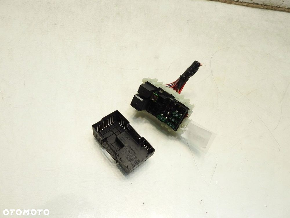 SKRZYNKA BEZPIECZNIKÓW VOLVO XC60 I 2.4 D5 6G9T-14K131-AB - 5