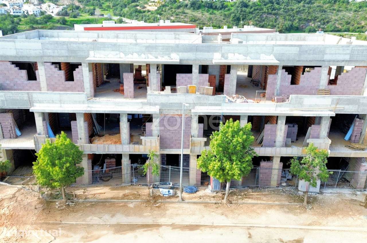 Apartamento T3 em Tavira com piscina e estacionamento privativo - Grande imagem: 5/28