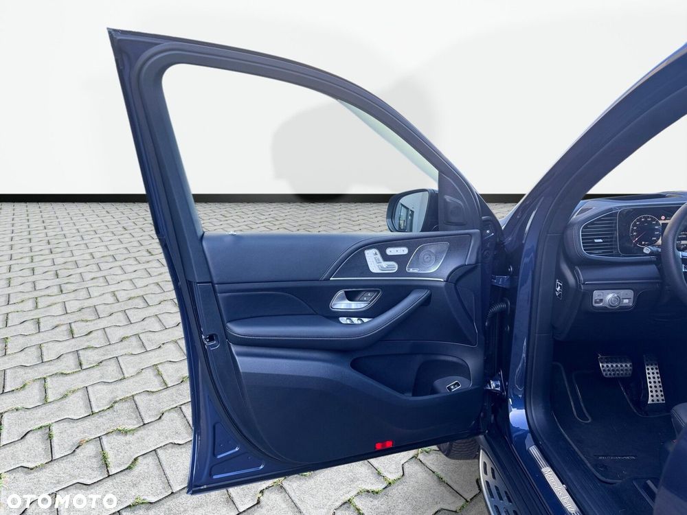 Mercedes-Benz GLS - 11