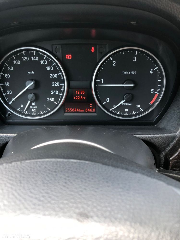 BMW Seria 3 320d DPF Edition Sport - 6