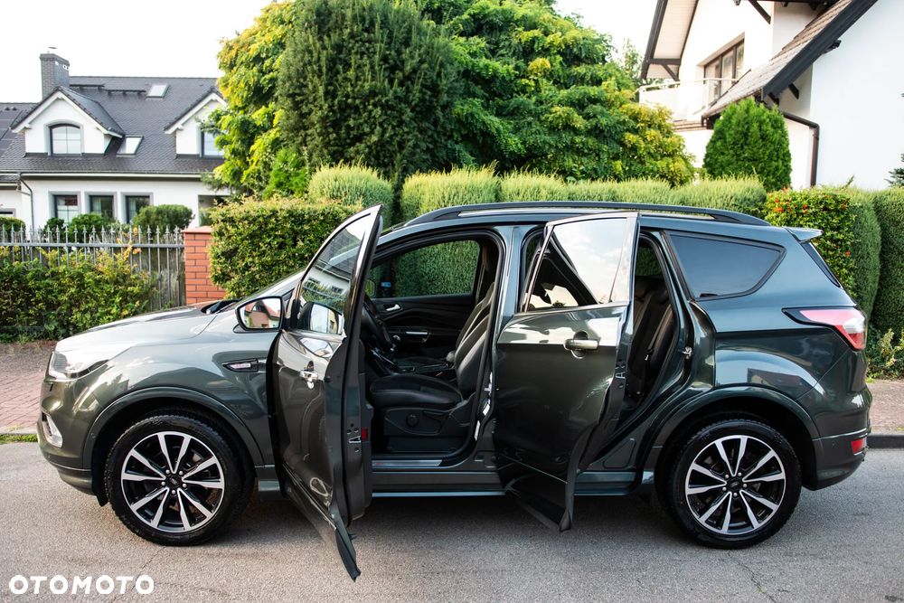 Ford Kuga 1.5 EcoBoost 2x4 ST-Line - 17