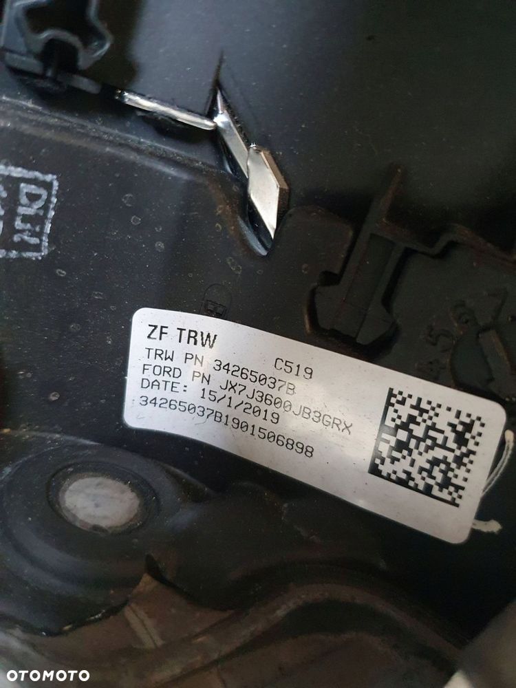 Focus MK4 18-23 kierownica skórzana ST-Line - 4