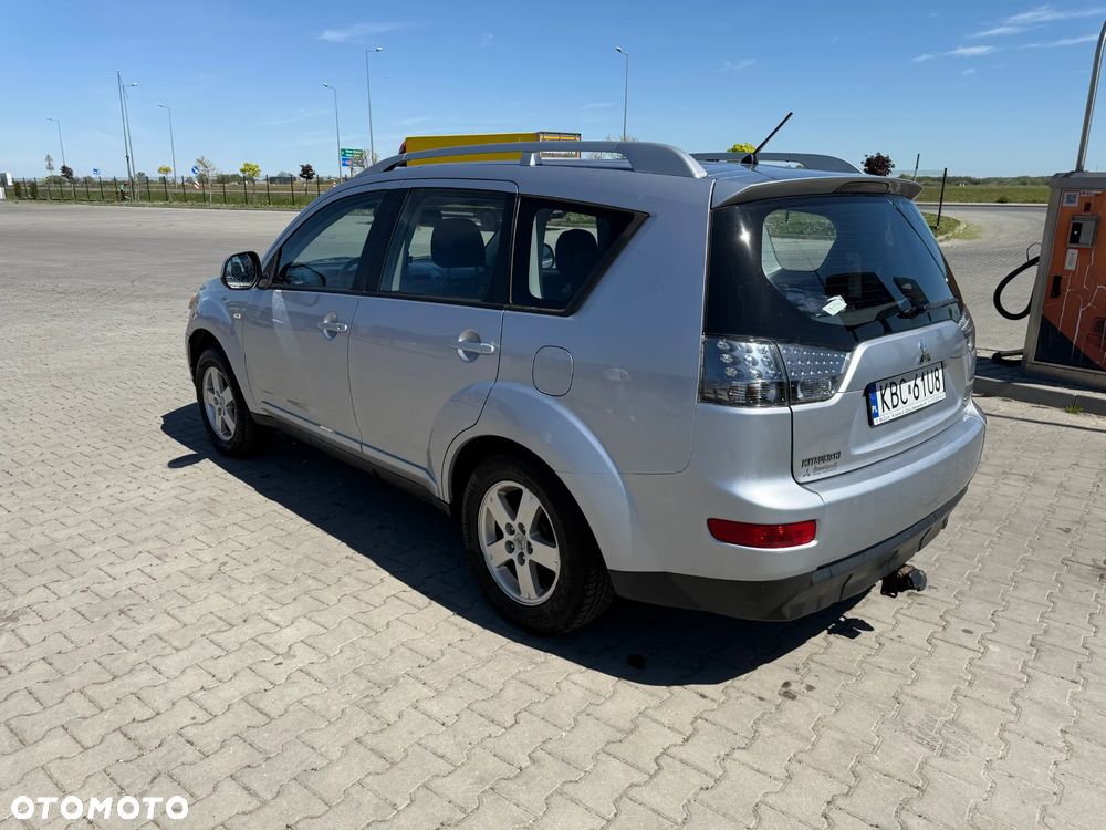 Mitsubishi Outlander 2.0 DID Intense - 4