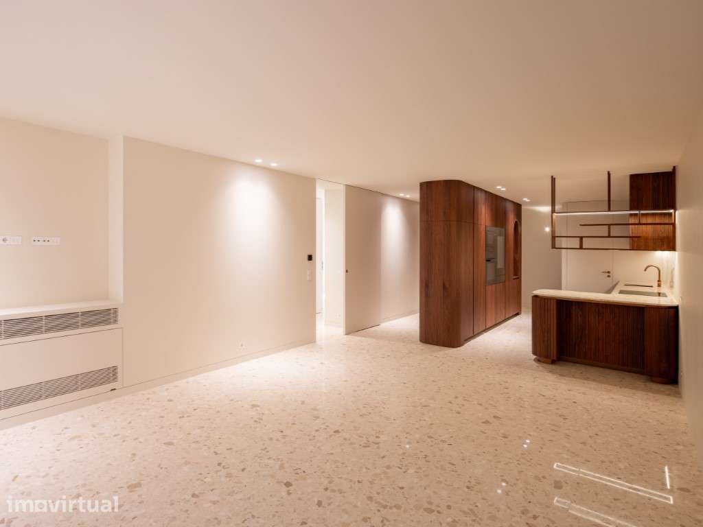 Apartamento T2 Novo com Jardim Privativo na Foz