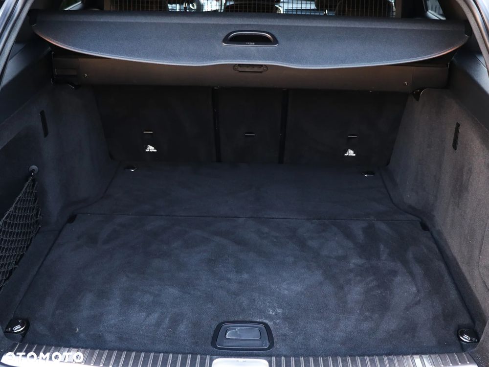 Mercedes-Benz Klasa C 220 d 4Matic T 9G-TRONIC AMG Line - 40