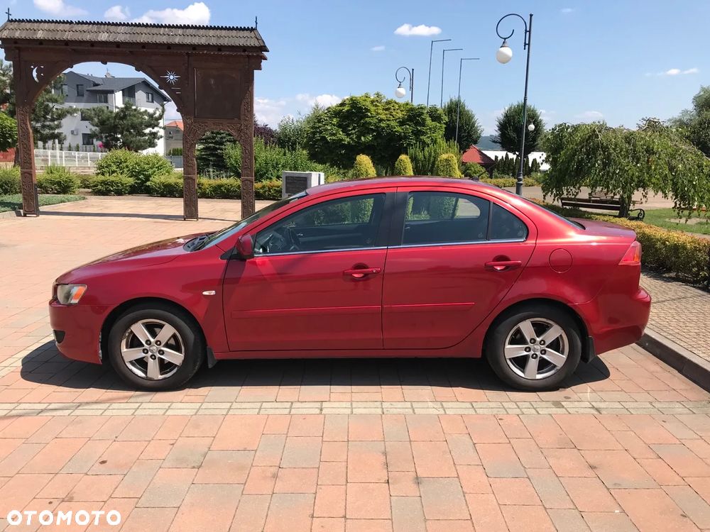Mitsubishi Lancer 1.8 Invite - 1