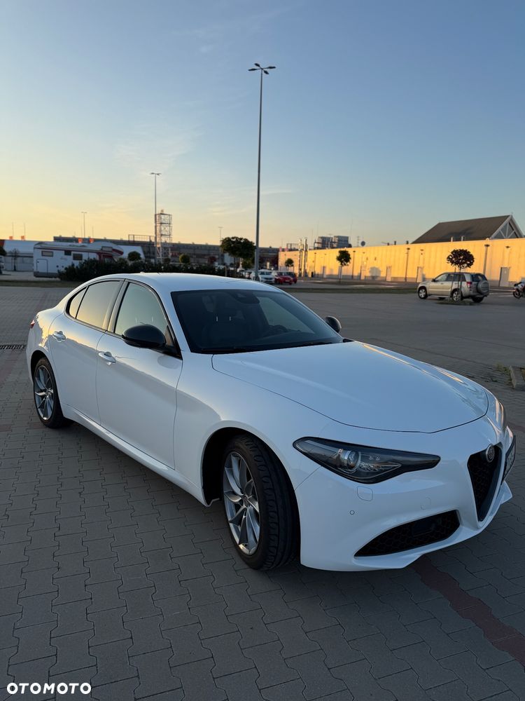 Alfa Romeo Giulia 2.0 Turbo B-Tech Edition - 4