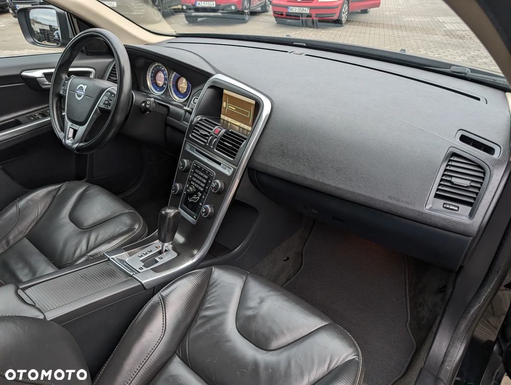 Volvo XC 60 D3 R Design - 26