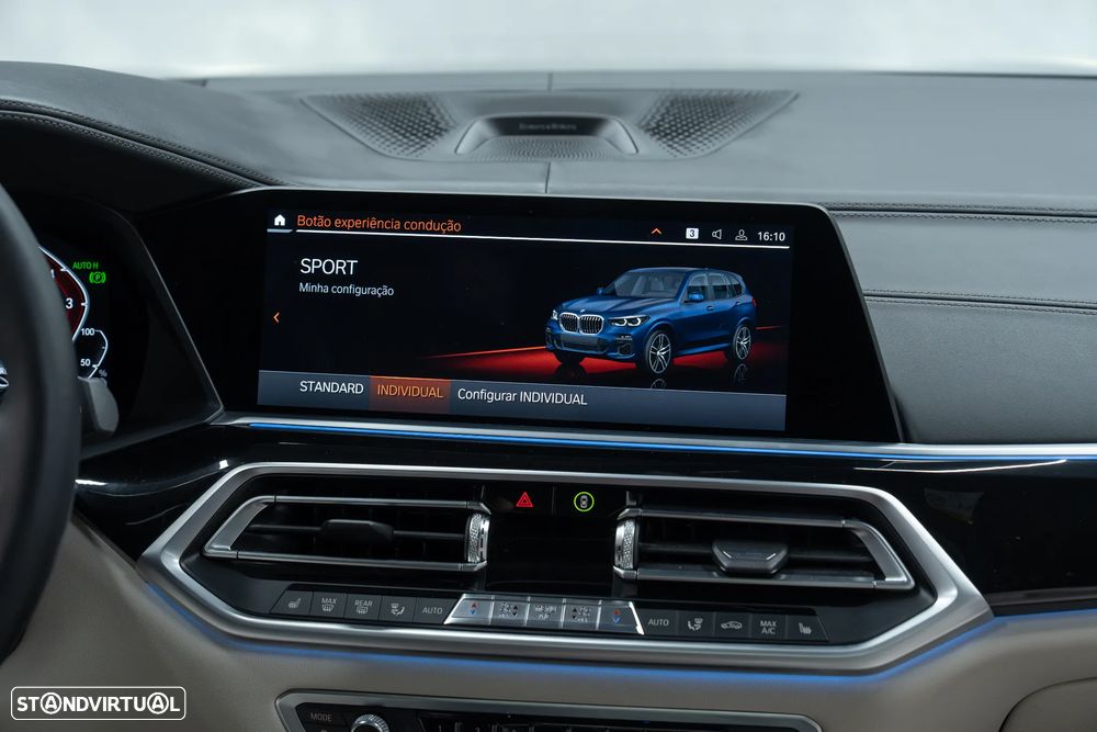 BMW X5 xDrive45e - 53