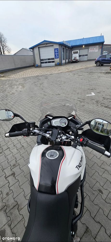 Triumph Tiger - 9