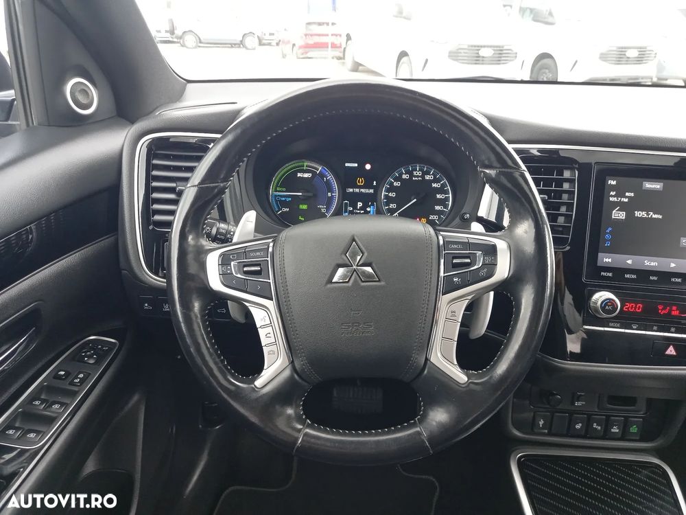 Mitsubishi Outlander 2.4 4WD - 12