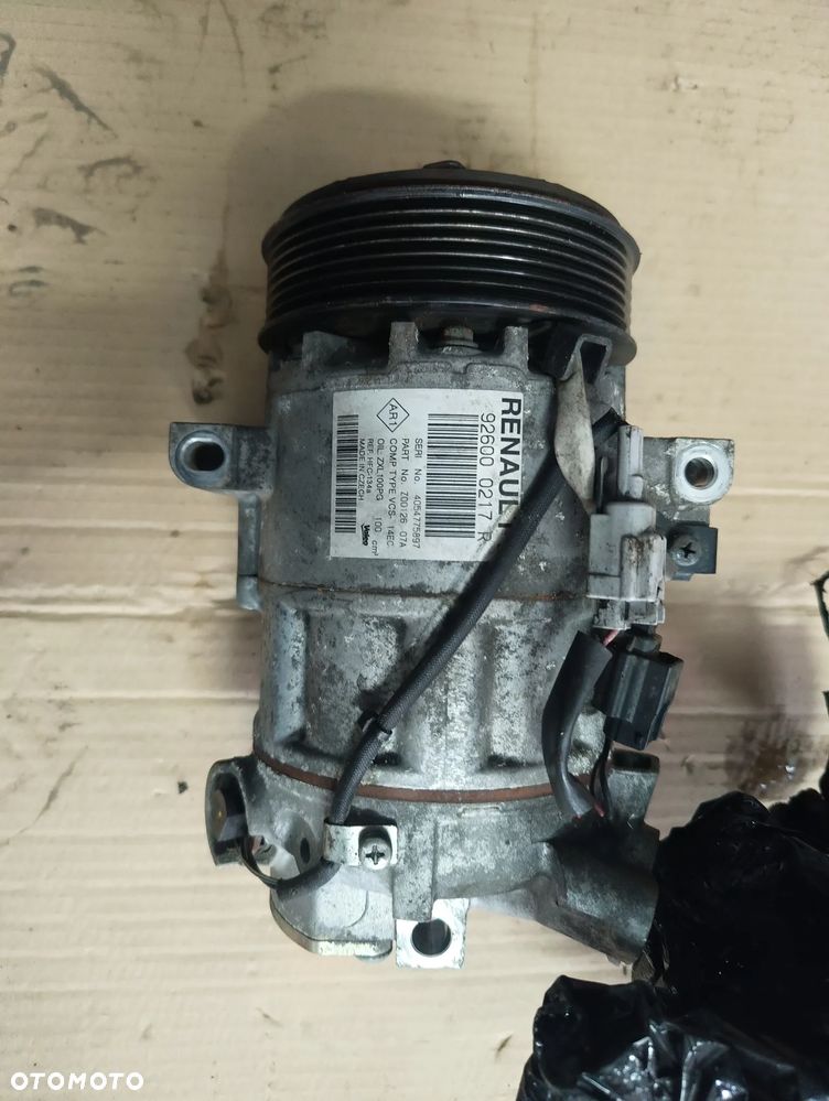 SPRĘŻARKA KLIMATYZACJI CAPTUR CLIO IV 0.9 1.2 TCE 926000217R - 1