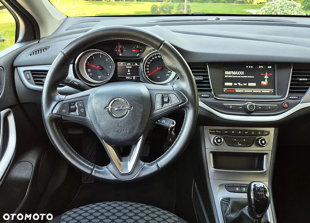 Opel Astra 1.6 CDTI Elite S&S - 10