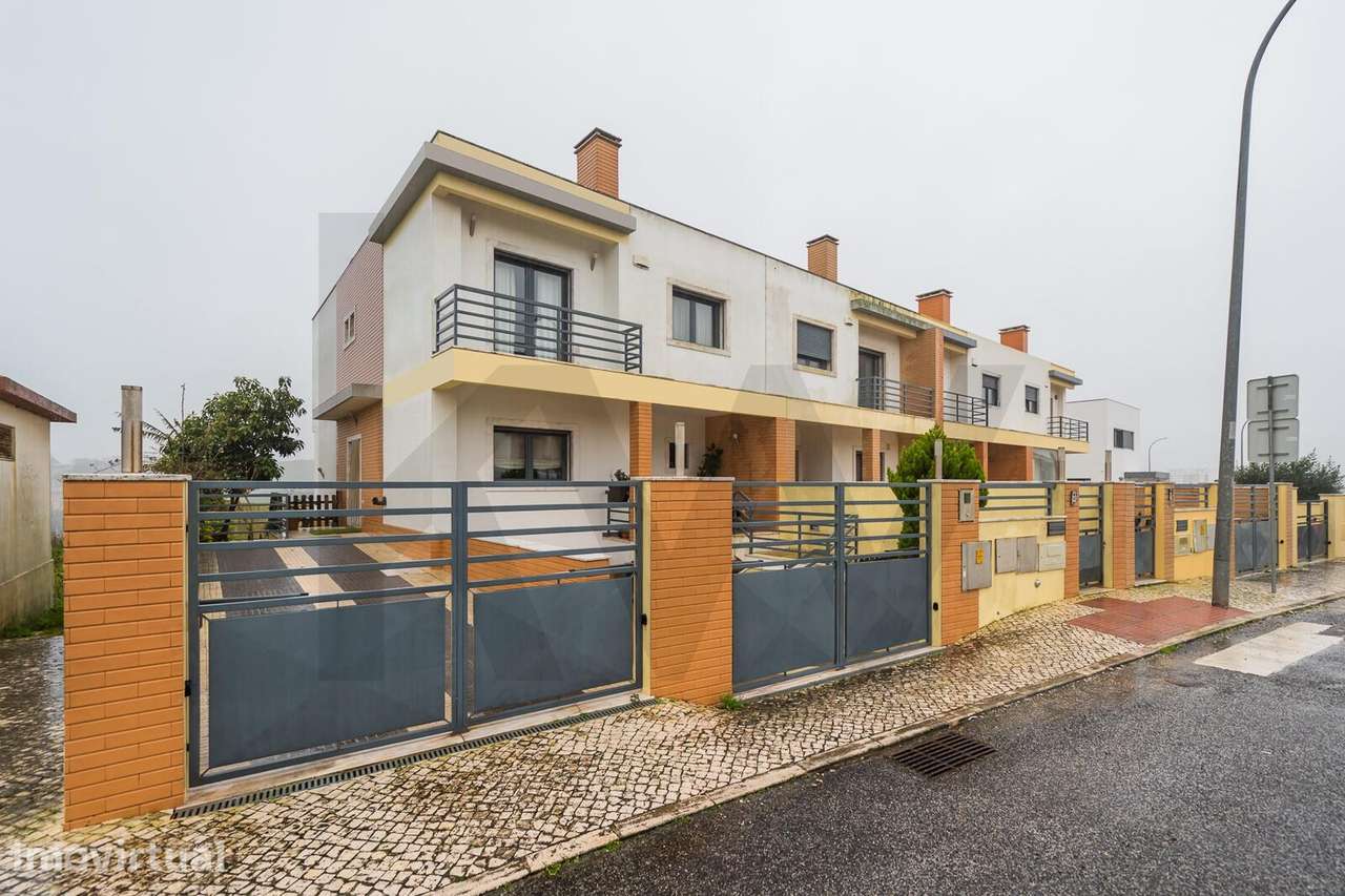 Moradia T4+1 em Agualva-Cacém – Conforto, Qualidade e Vista Desafogada - Grande imagem: 4/60