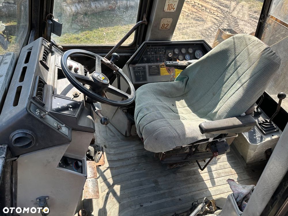 Caterpillar 428B ramię typu Banan - 6