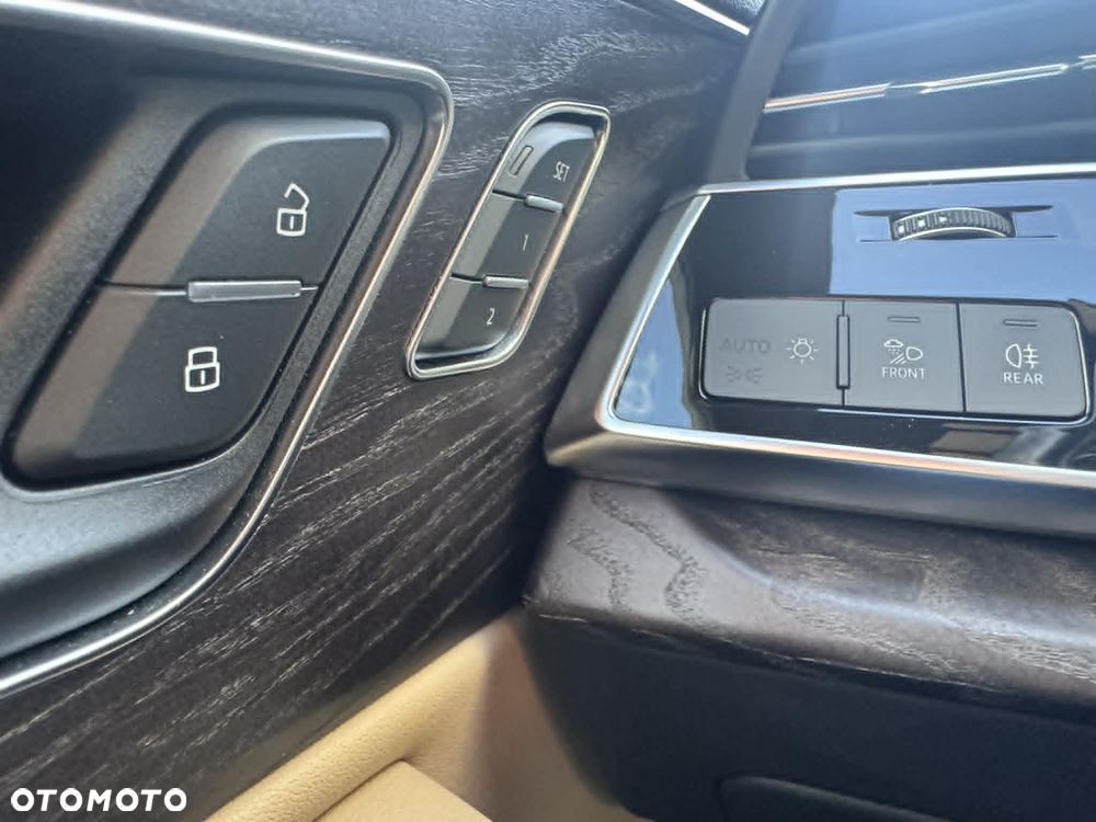 Audi Q8 - 13