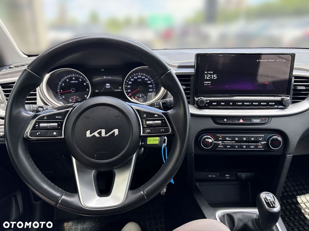 Kia Ceed - 13