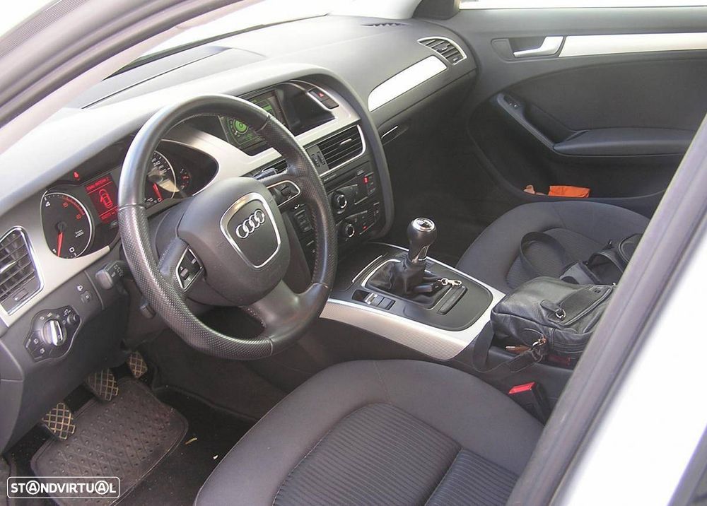 Audi A4 2.0 TDI exclusive - 4