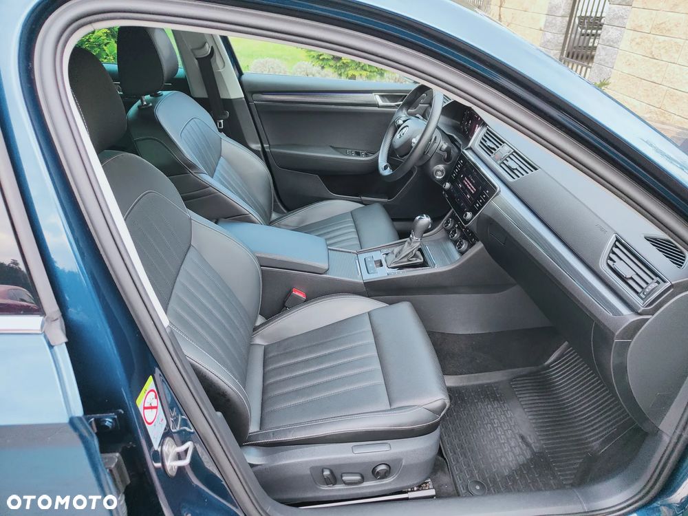 Skoda Superb 2.0 TDI DSG Premium Edition - 8