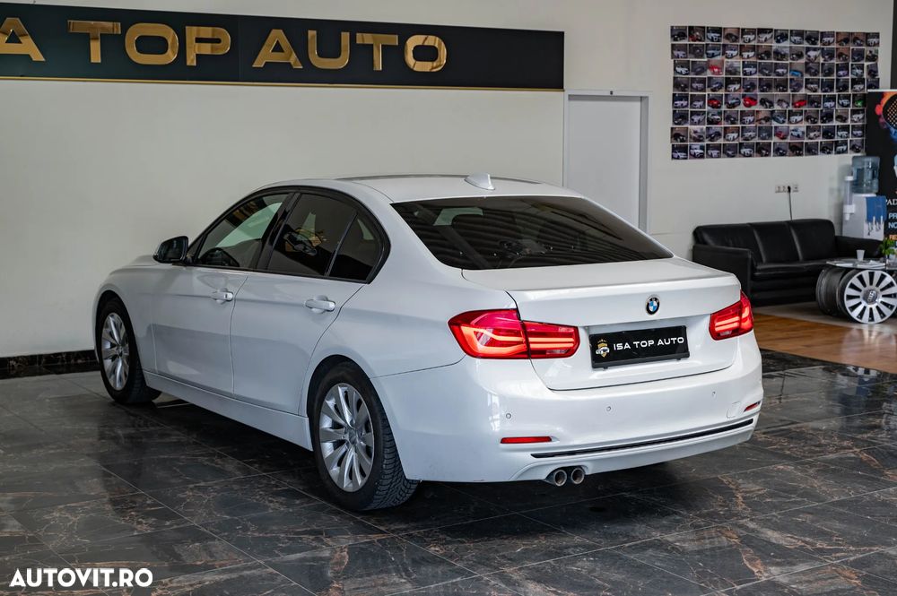 BMW Seria 3 325d Aut. Sport Line - 13