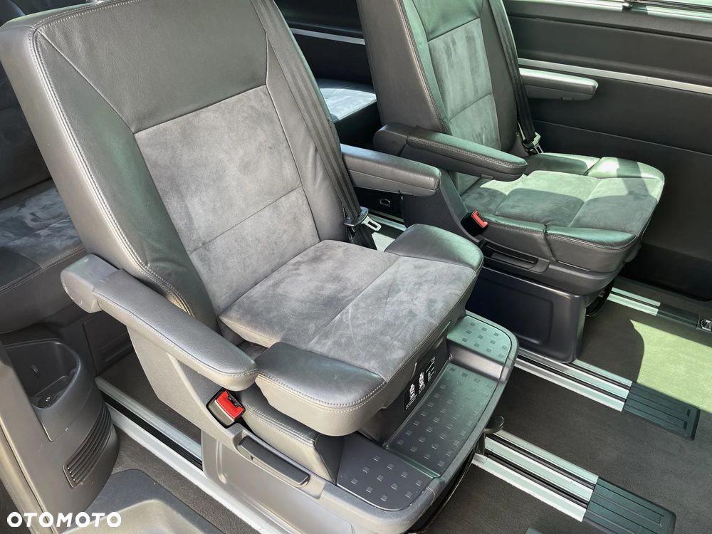 Volkswagen Multivan - 20