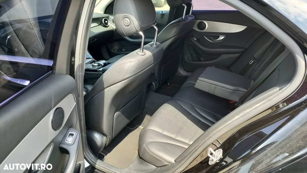 Mercedes-Benz C - 25