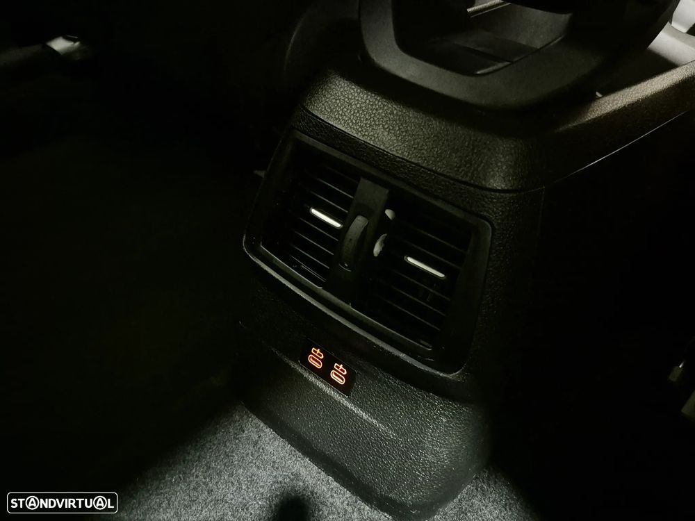 BMW 216 Gran Tourer i 7L Advantage — fotografia 36