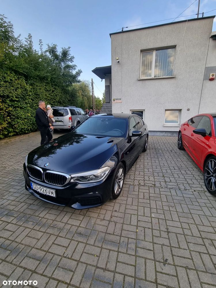 BMW Seria 5 520d M Sport - 4