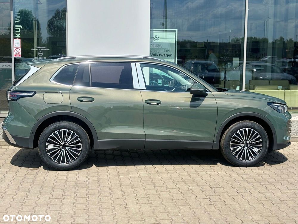 Volkswagen Tiguan - 8
