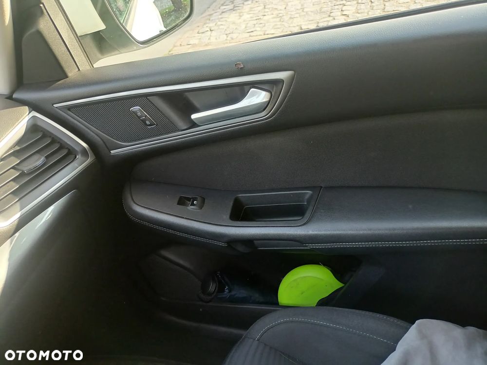 Ford S-Max 2.0 TDCi Titanium PowerShift - 12