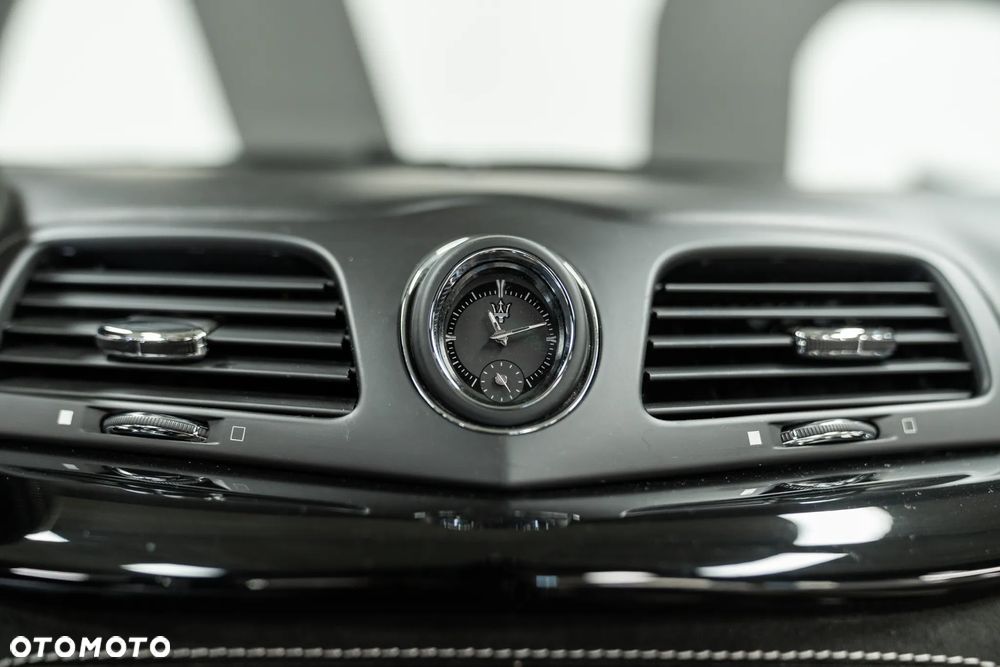 Maserati GranTurismo S - 26