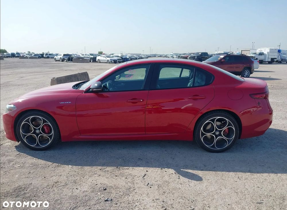 Alfa Romeo Giulia - 2